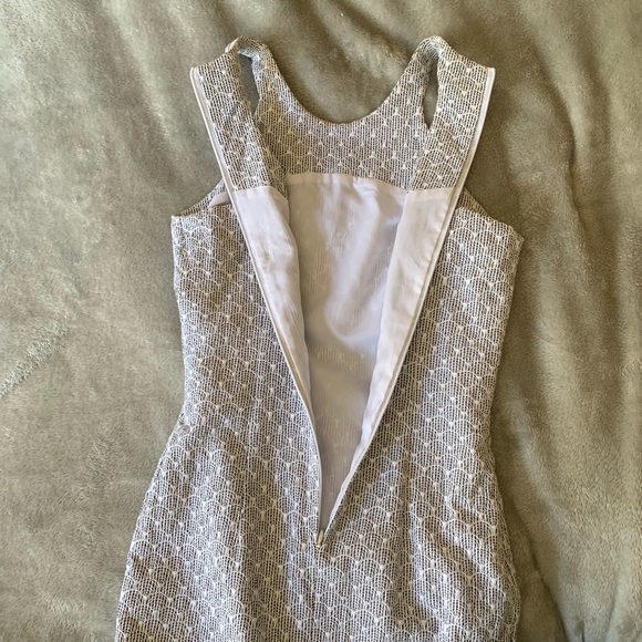 Fitted razorbacks dress - Picture 4 of 5